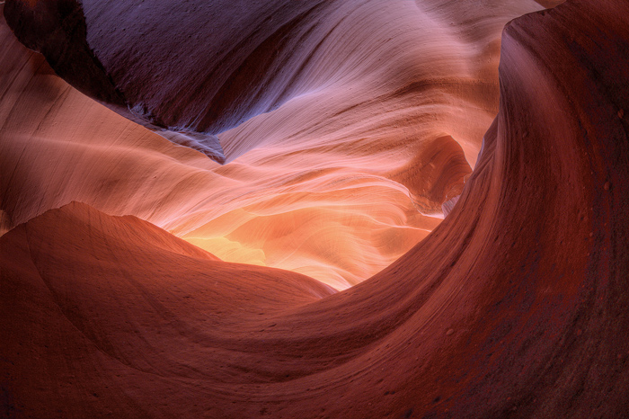 &nbsp;It is sometimes difficult to photograph in a slot canyon due to the narrow spaces. As the sandstone walls of the canyon...